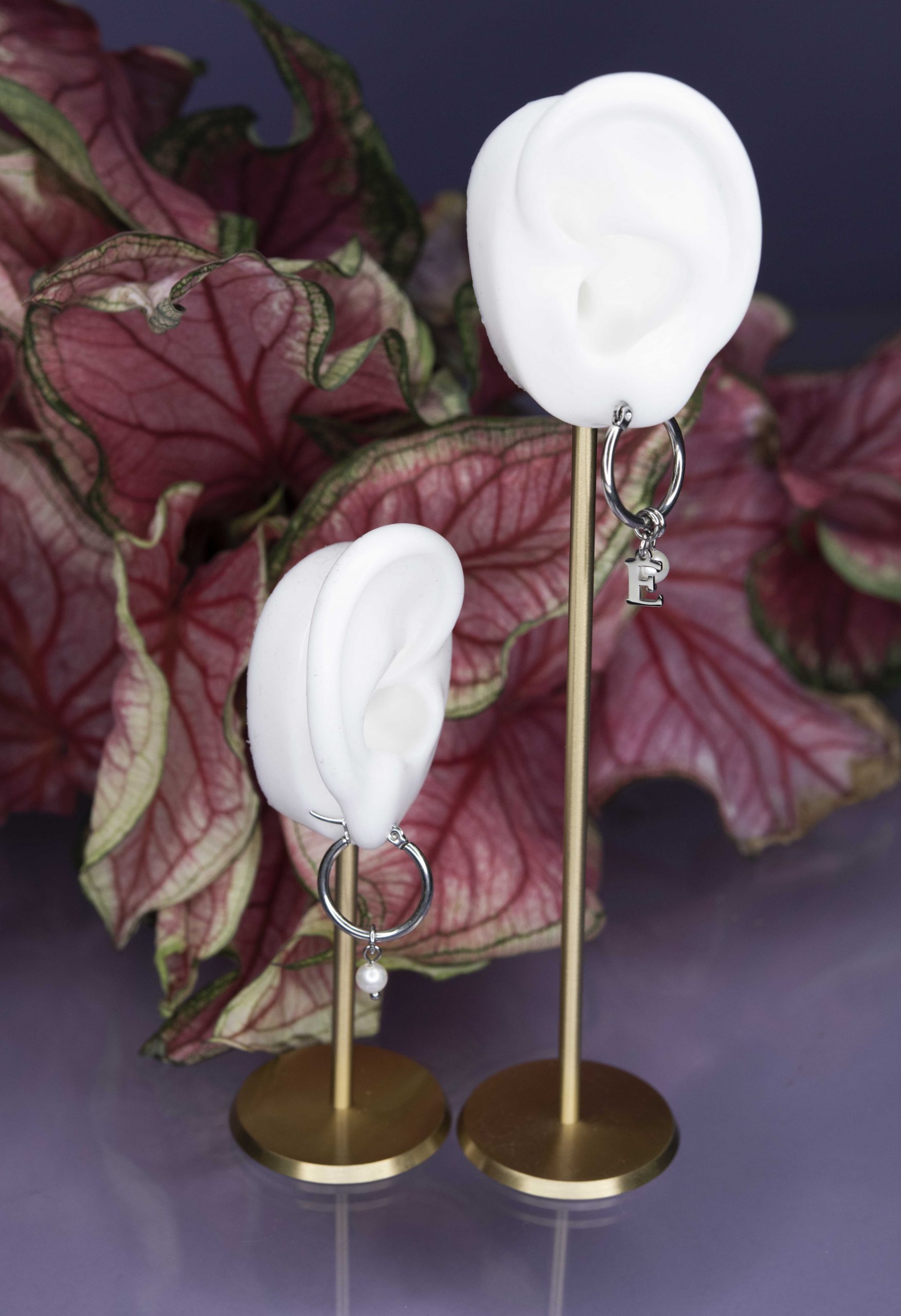 Náušnice abeceda MALÝ KRUH (rôzne písmená na výber) + sladkovodná perla