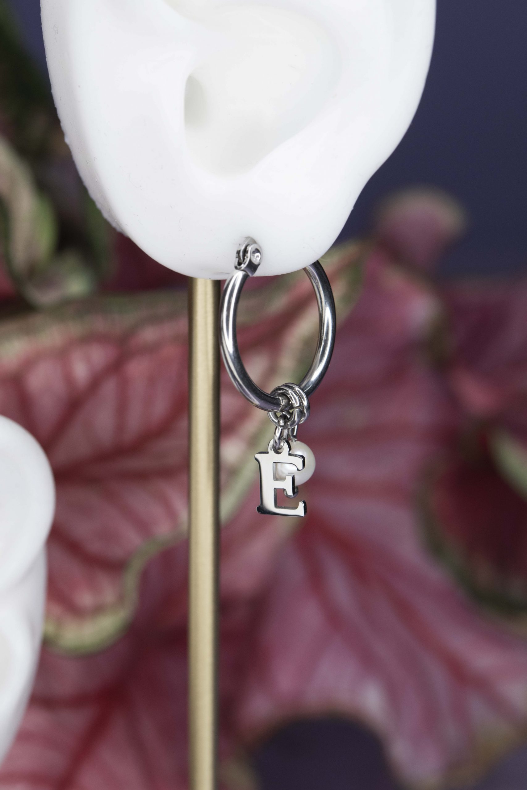 Náušnice abeceda MALÝ KRUH (rôzne písmená na výber) + sladkovodná perla