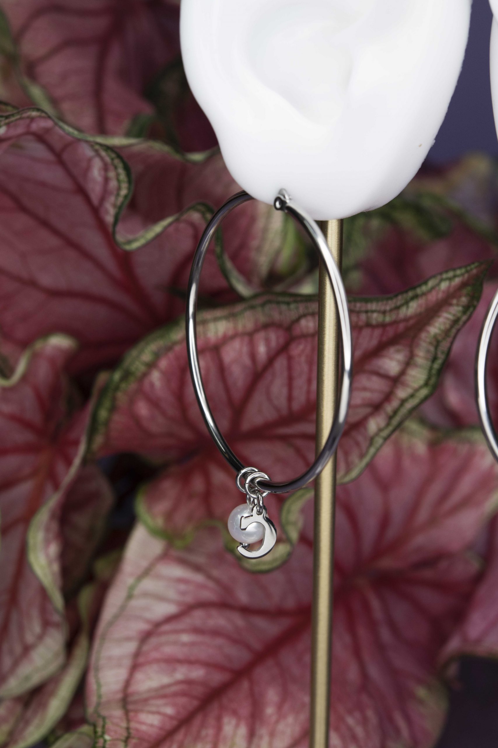 Náušnice abeceda VEĽKÝ KRUH (rôzne písmená na výber) + sladkovodná perla