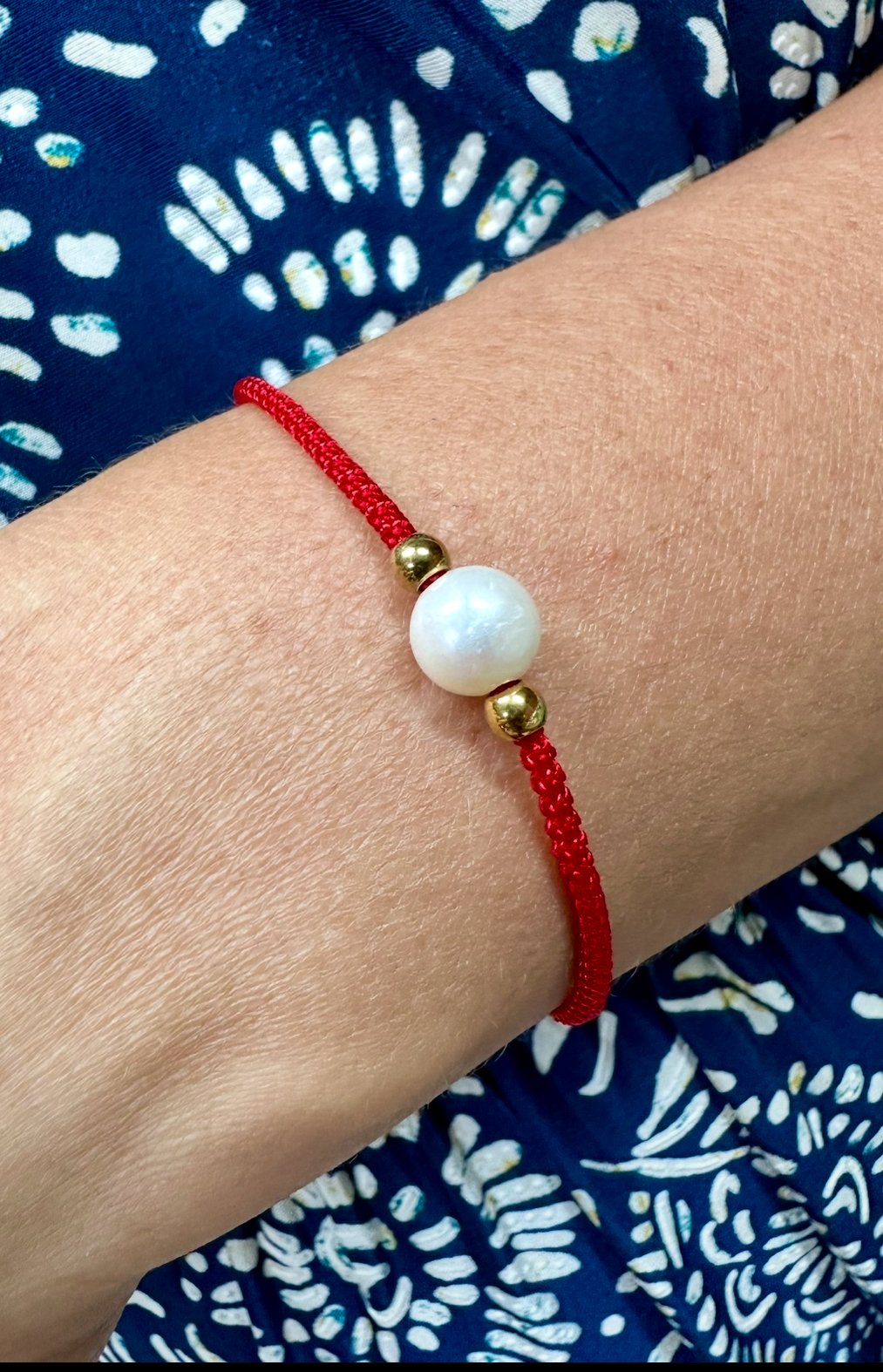 Náramok -  1 perla červená šnúrka