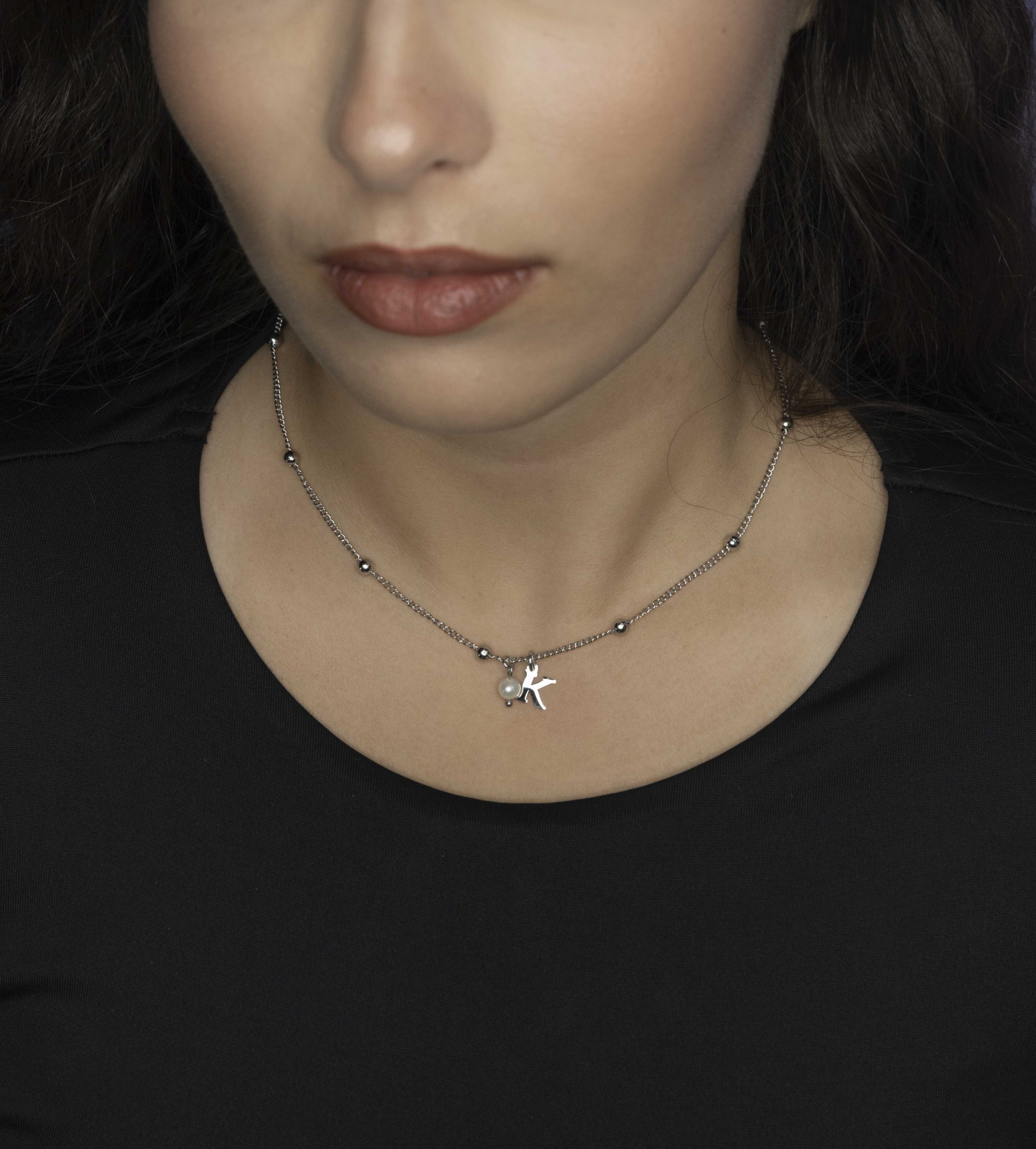 Prívesok abeceda 5 (rôzne písmená na výber) + sladkovodná perla