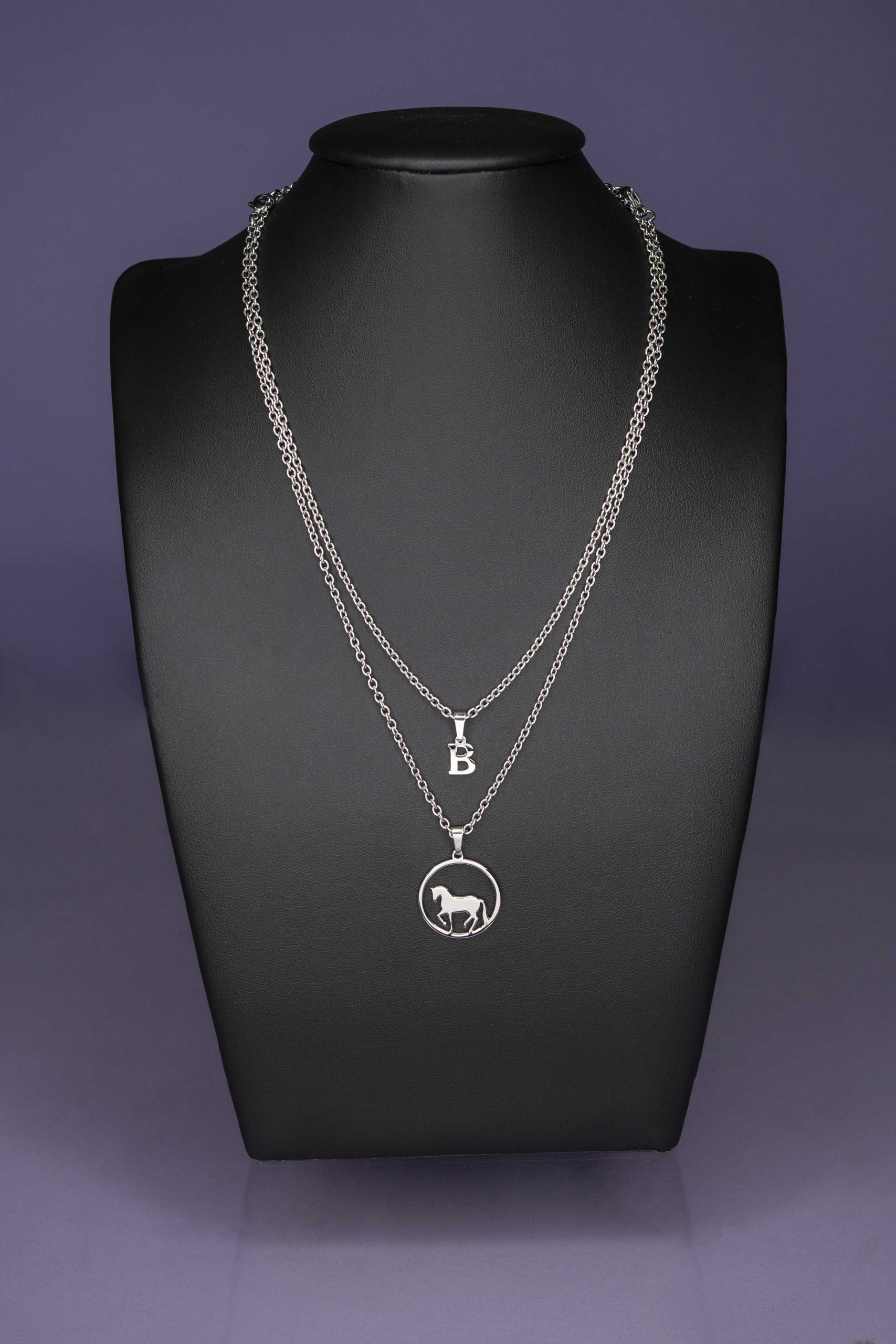 Dvojradový náhrdelník koník s písmenom (rôzne písmená na výber)