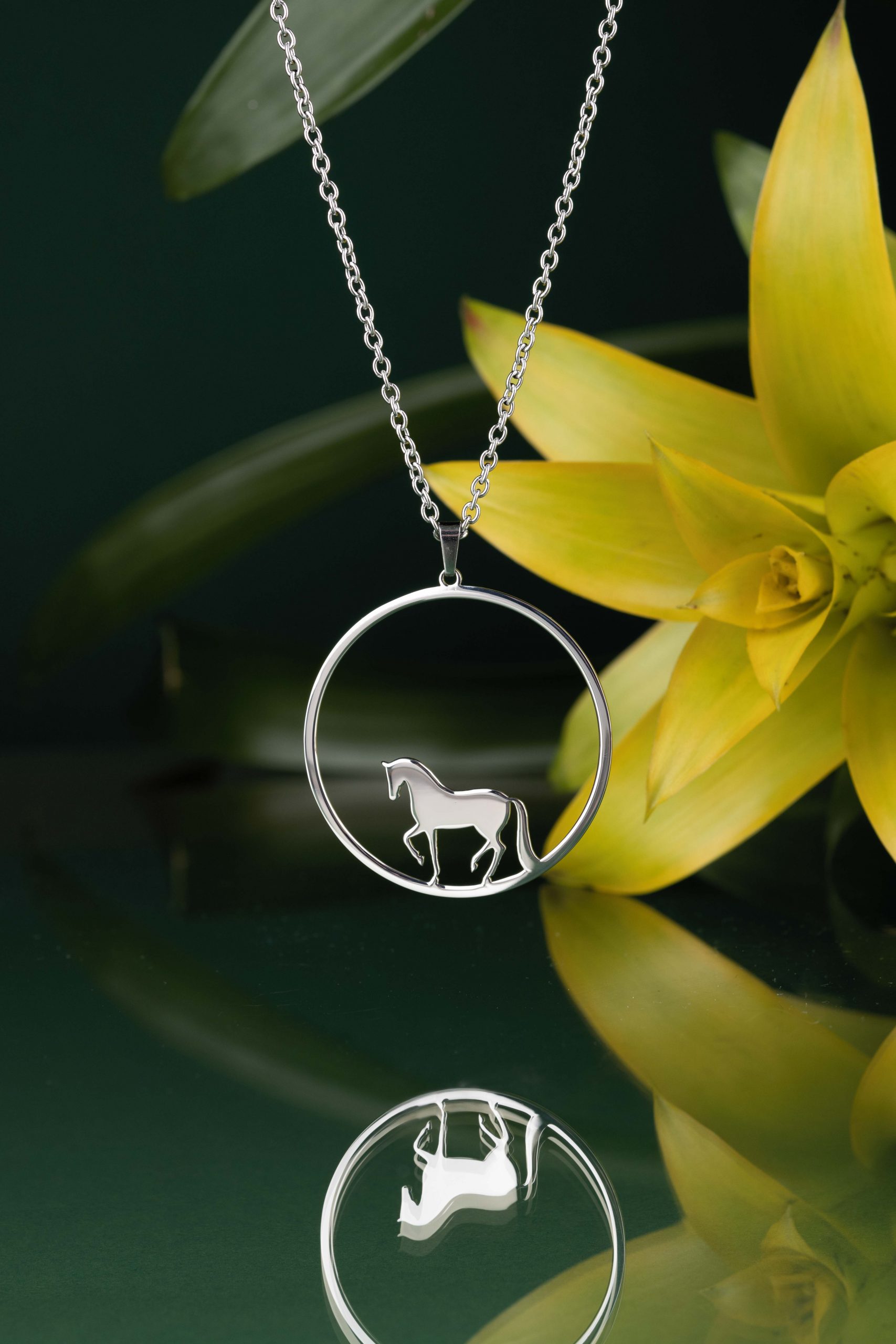 Prívesok piaf - kôň kruh - 4cm