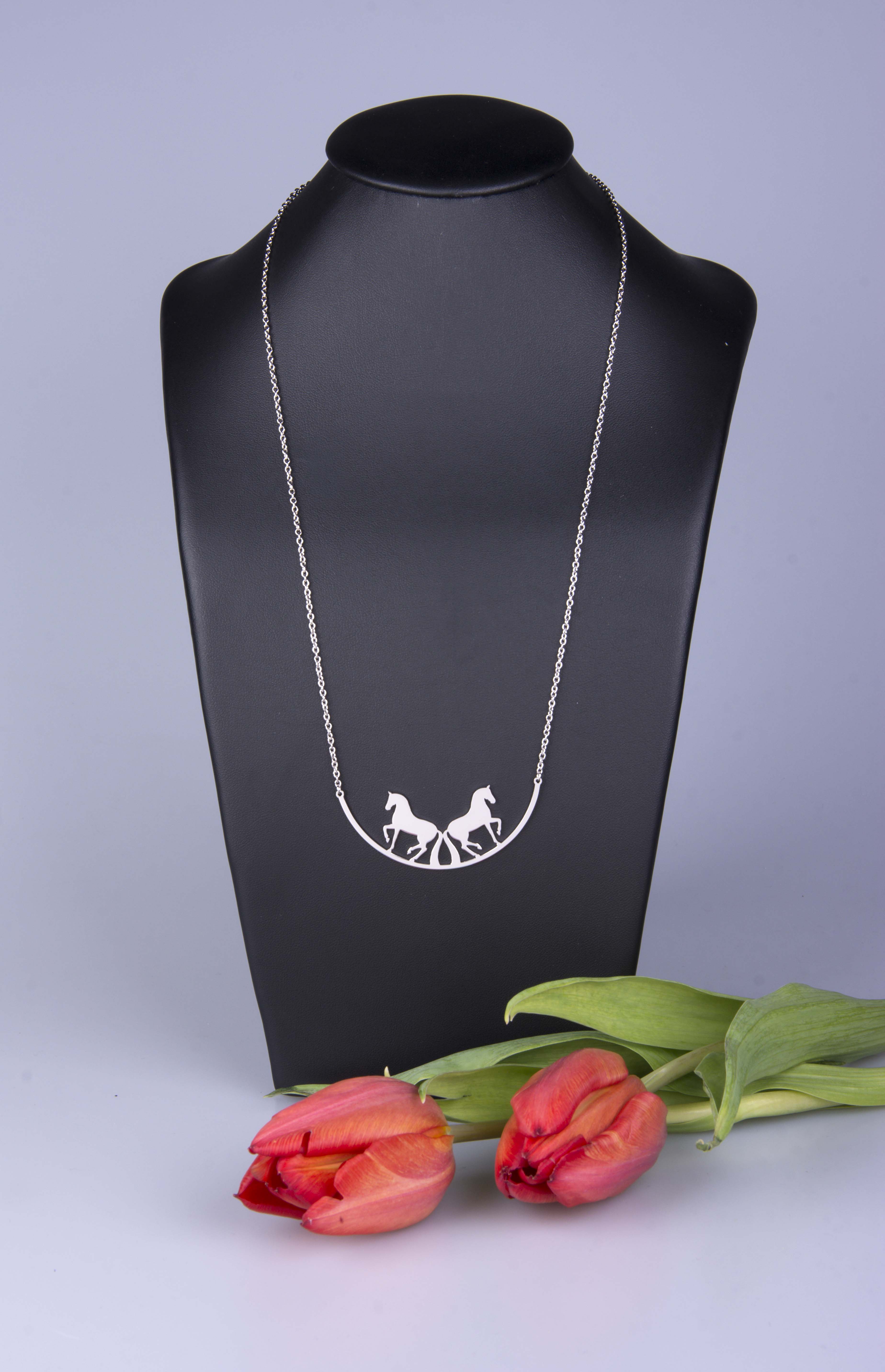 Náhrdelník piaf - 2 kone - oblúk