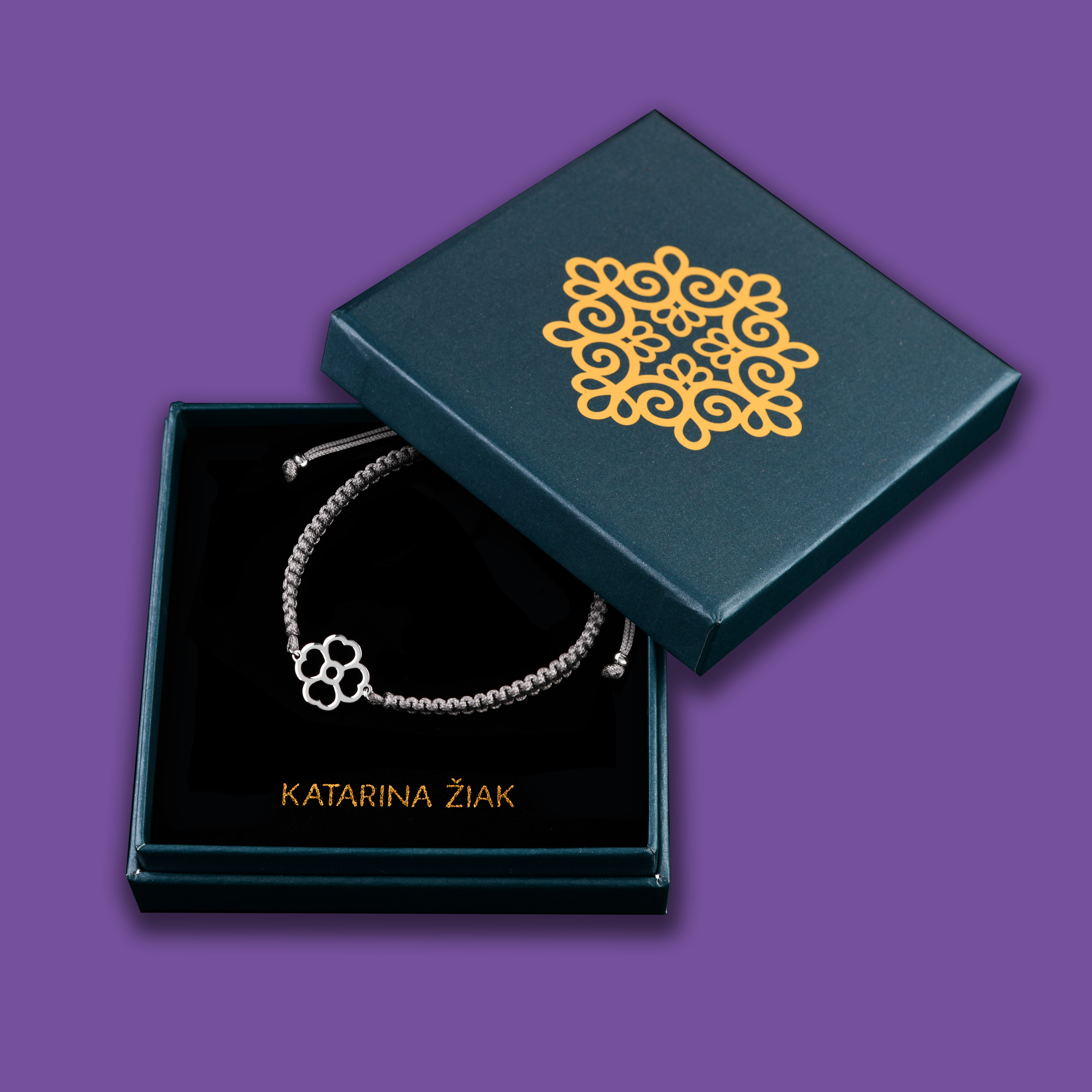 Náramok folk kvietok - klinček - šnúrka