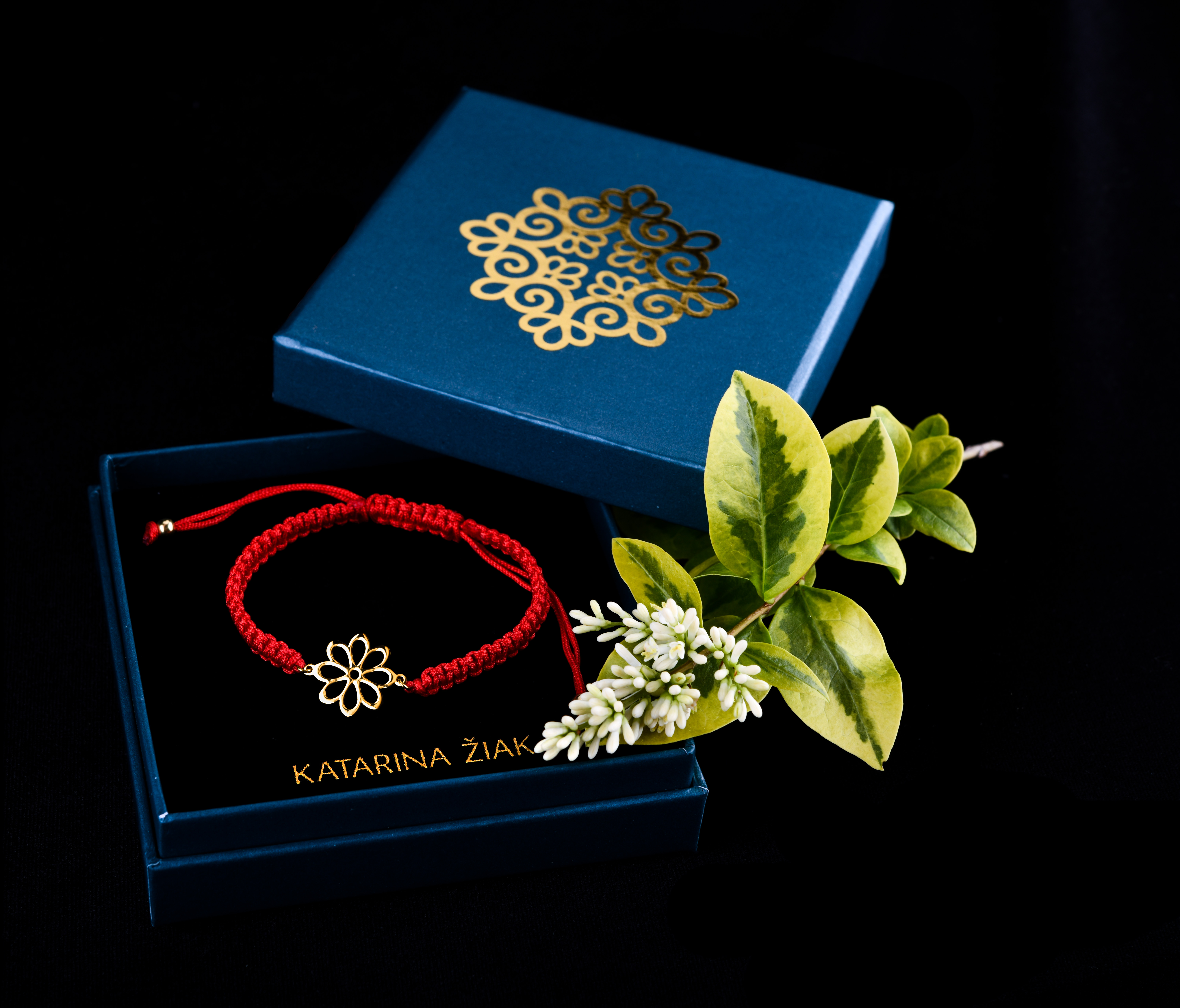 Náramok folk kvietok – margarétka - šnúrka