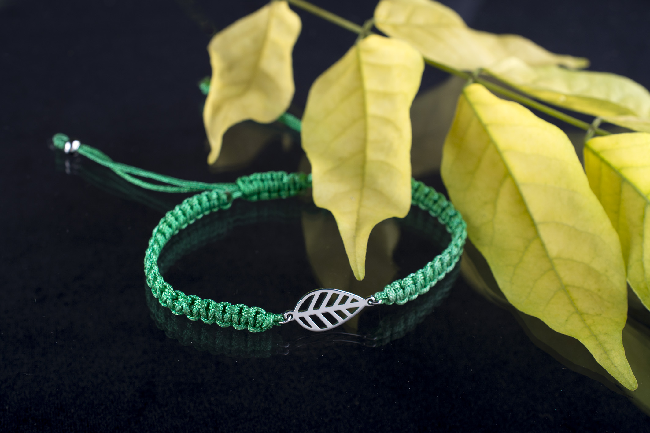 Náramok malý bukový list - šnúrka