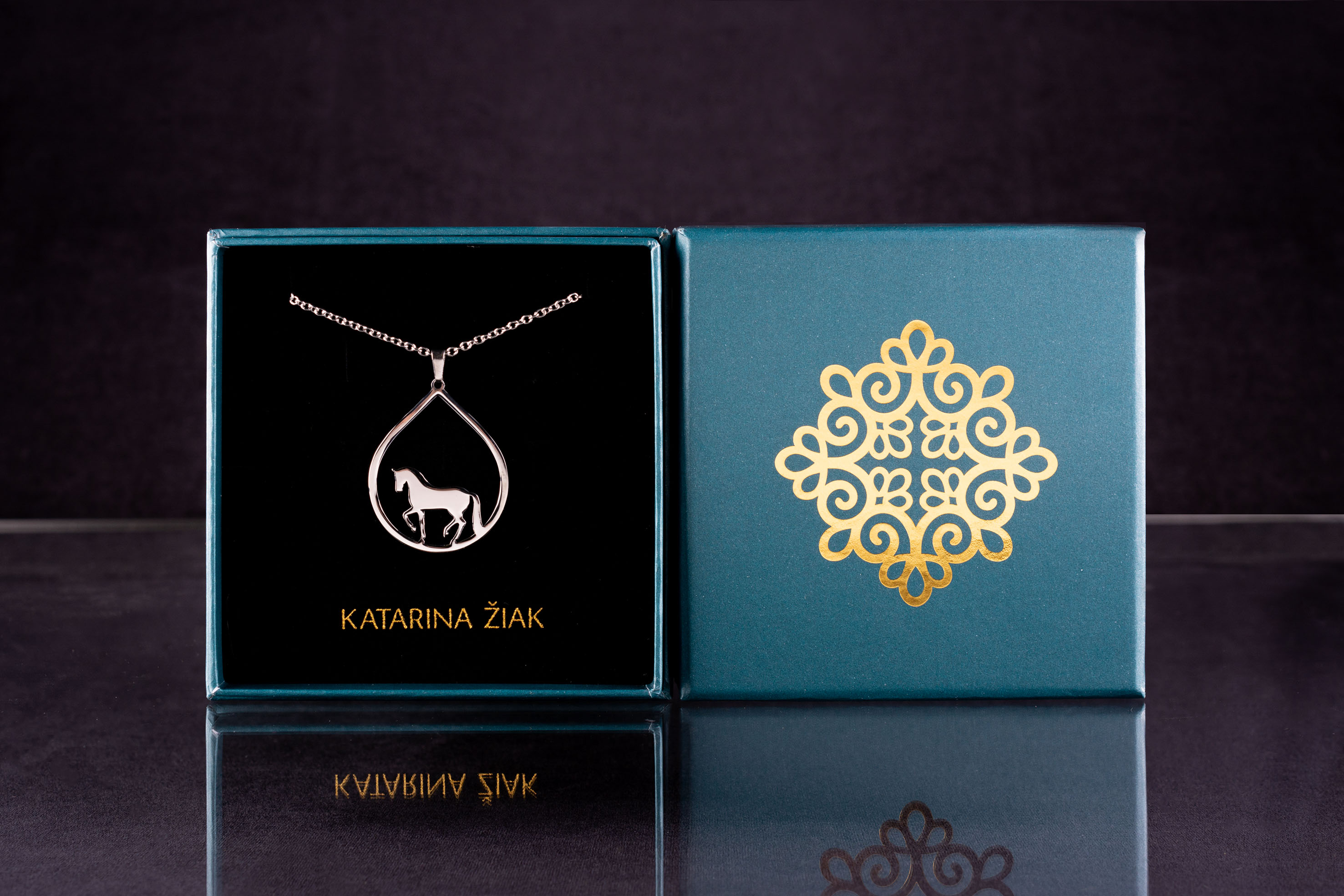 Prívesok kôň slza