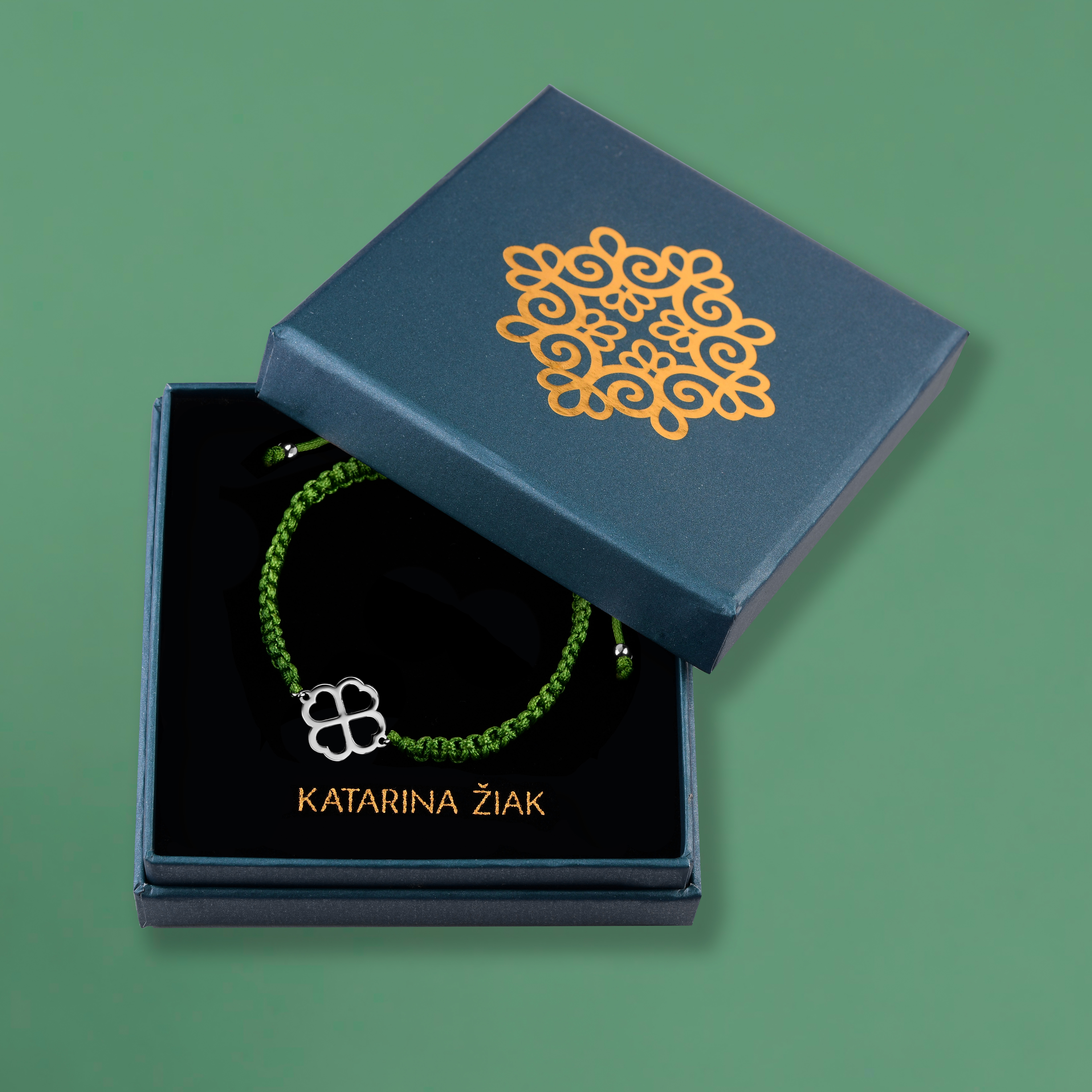 Náramok štvorlístok - šnúrka