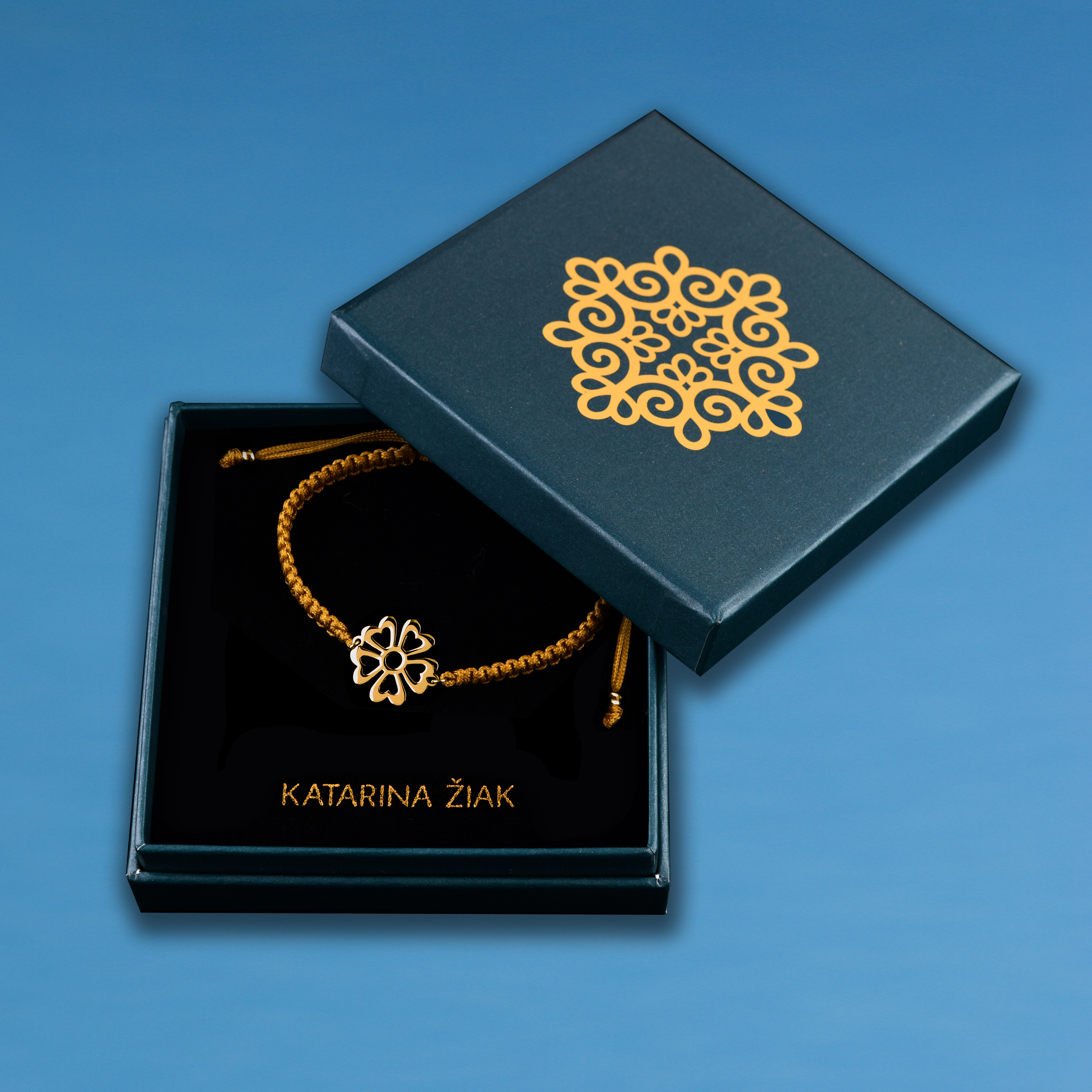 Náramok vajnorský kvietok - šnúrka