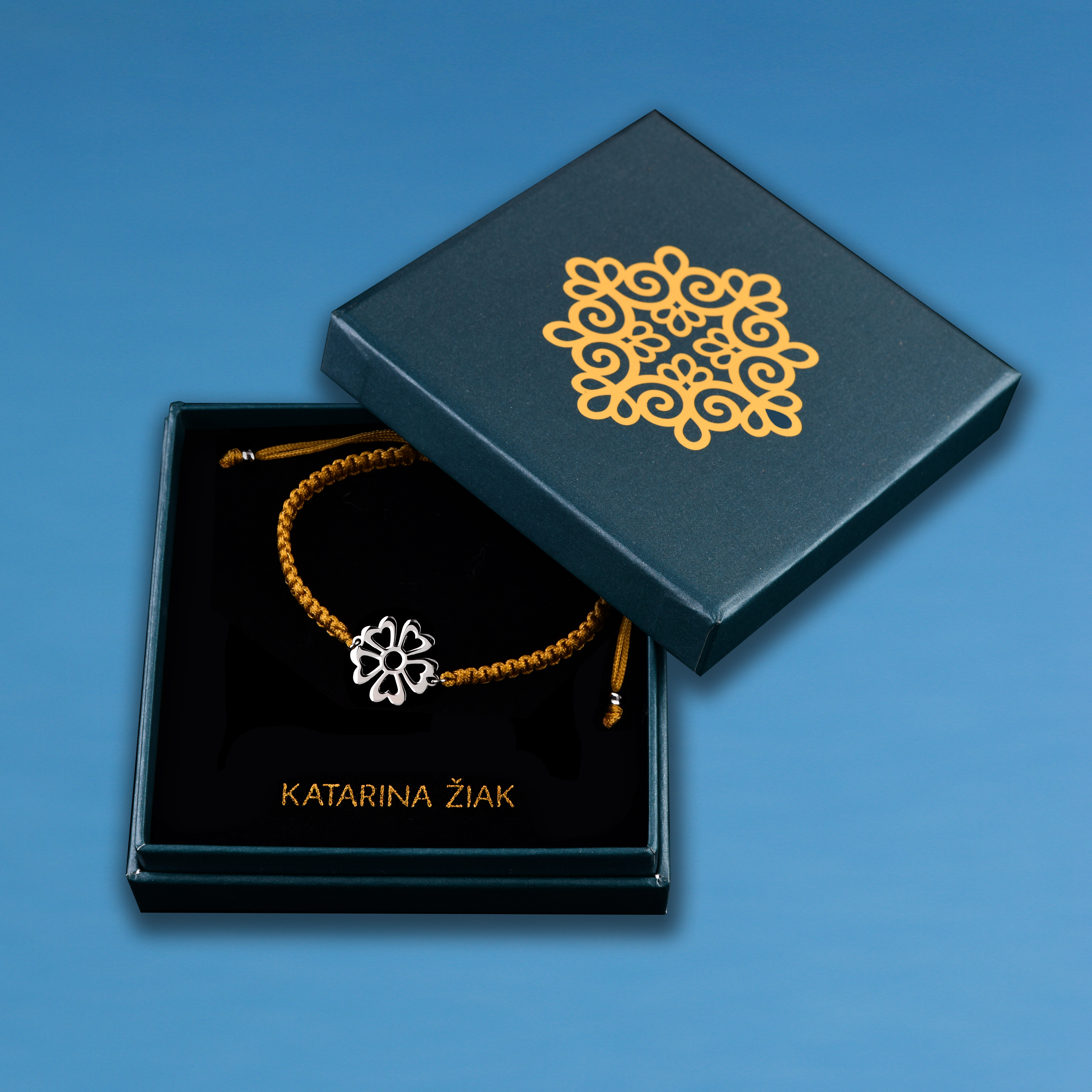 Náramok vajnorský kvietok - šnúrka