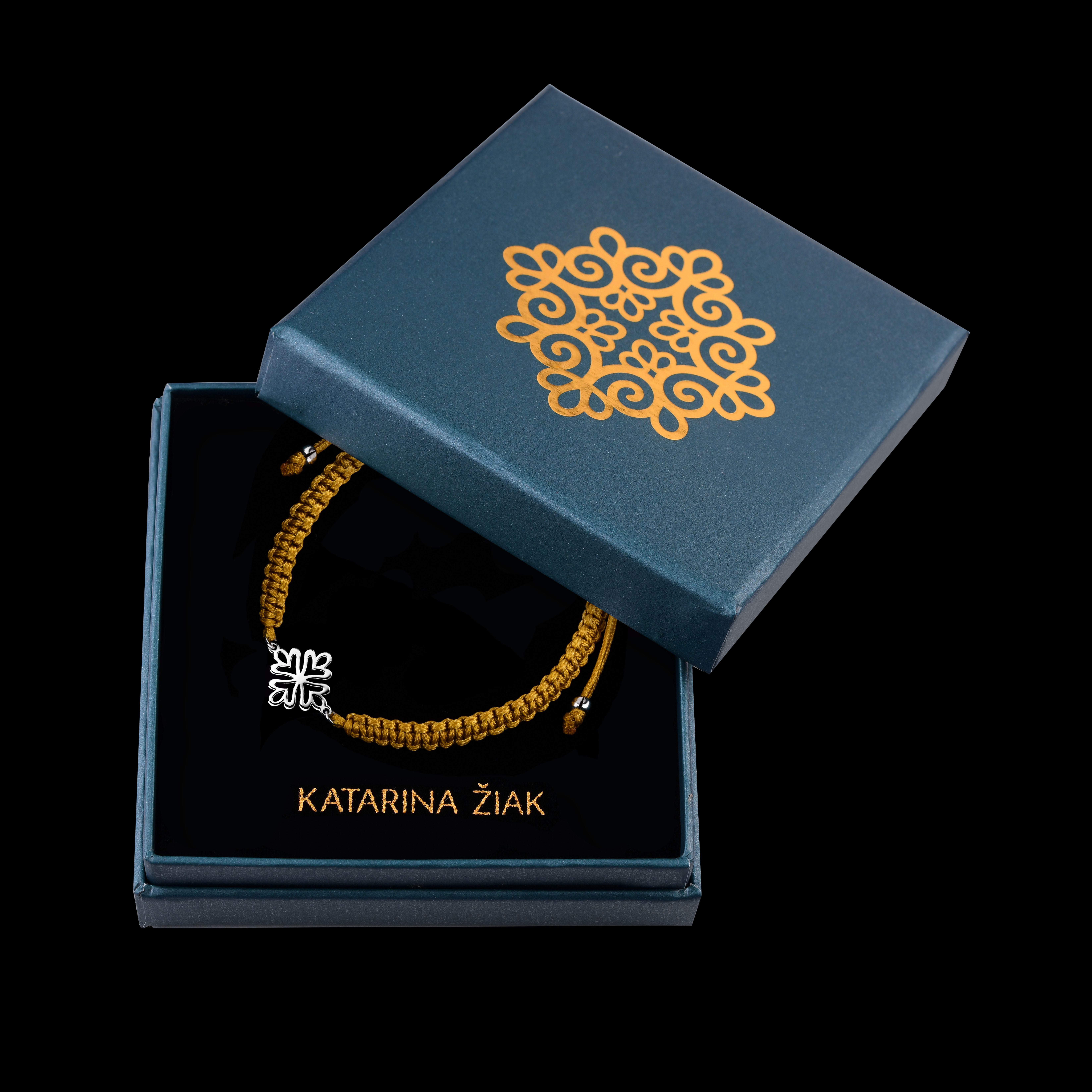 Náramok trakovický kvietok 3 - šnúrka