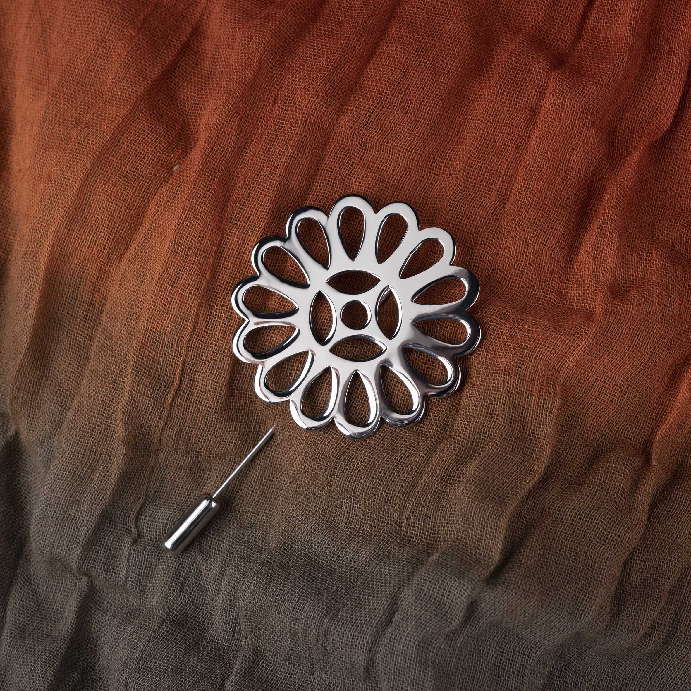 Brošňa cíferská margaréta