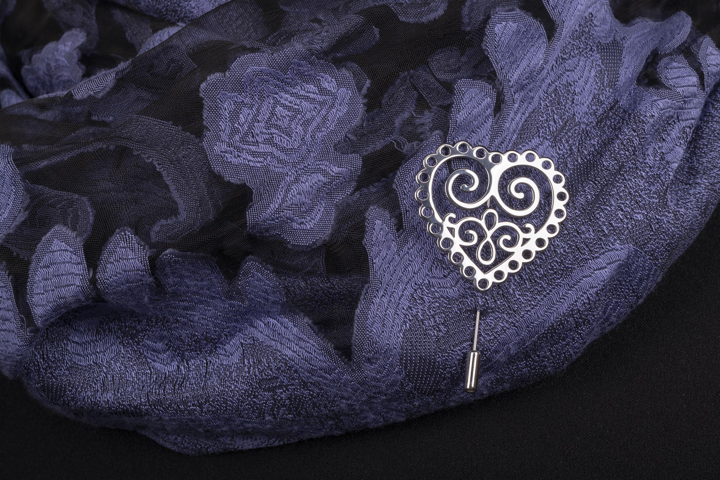 Brošňa ornamentové srdce