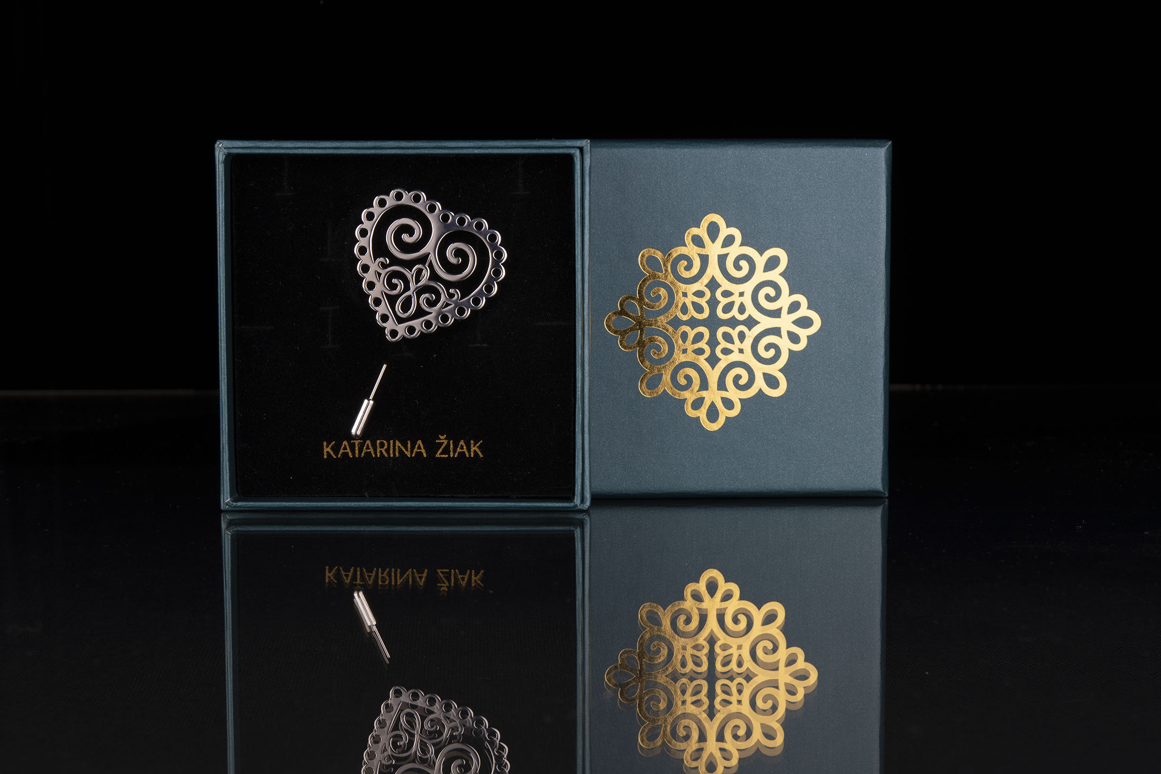 Brošňa ornamentové srdce