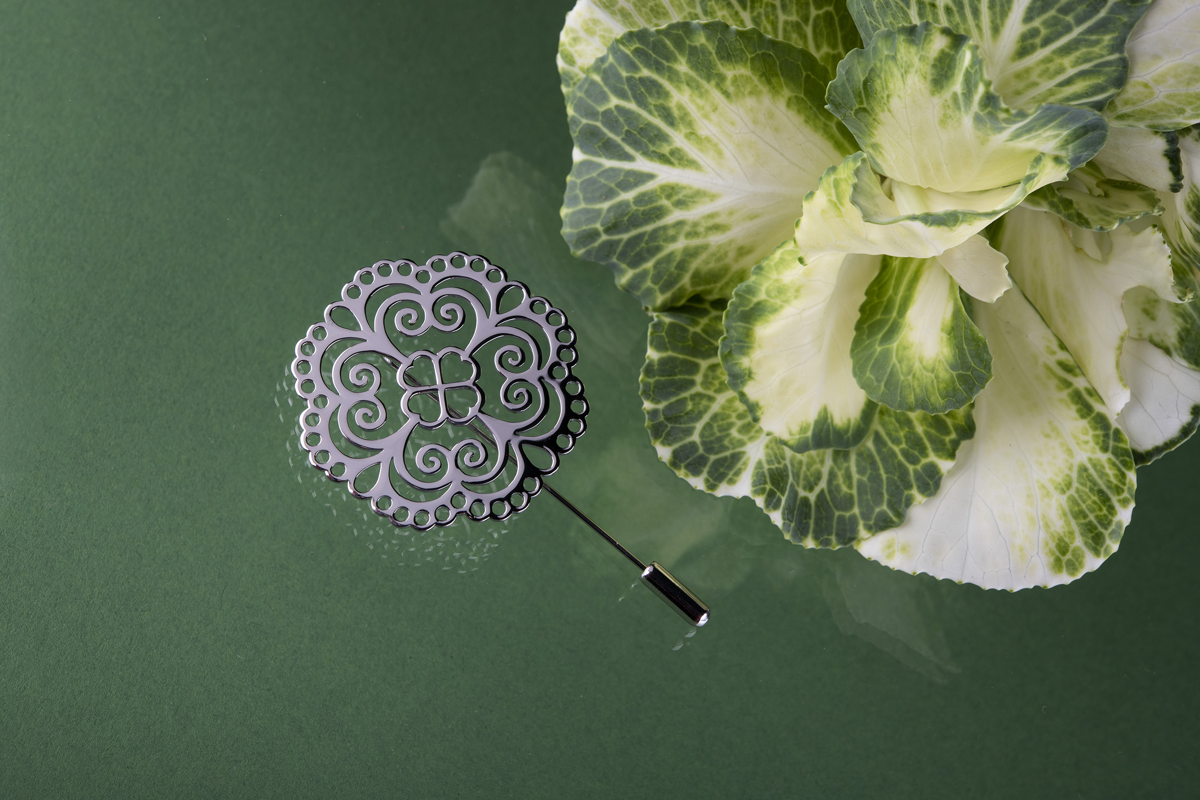 Brošňa štvorlístok ornament 1